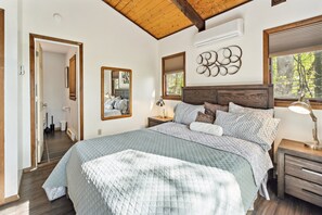 Chalet, 4 makuuhuonetta | 4 makuuhuonetta, työpöytä, kannettavalle tietokoneelle sopiva työtila
