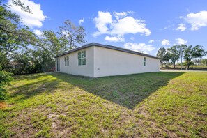 House, 4 Bedrooms | Exterior