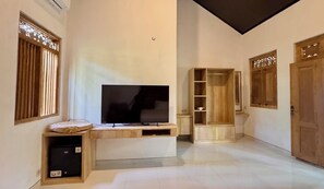 Traditional Double Room, 1 Queen Bed, Non Smoking, Air conditioning