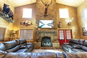 TV, fireplace, DVD player