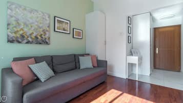 Apartment (1 Bedroom) | Wohnbereich