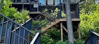 Restful 1 Bed Lakefront Condo in Muskoka