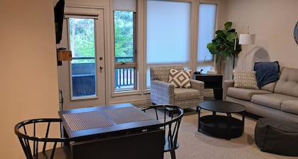 Restful 1 Bed Lakefront Condo in Muskoka