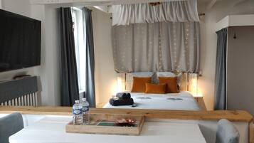 Habitación Confort doble, vistas al jardín | Cortinas opacas y wifi gratis