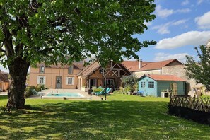 Front of property - Atelier des sens 89 (Évry)