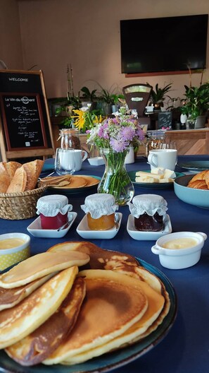 Free daily local cuisine breakfast