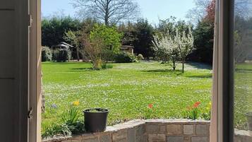 Family Quadruple Room, 2 Bedrooms, Terrace, Garden View | Teres/patio