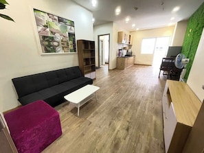 Familie appartement, balkon, uitzicht op de stad | Woonruimte