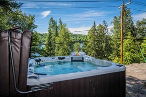 Bain à remous extérieur