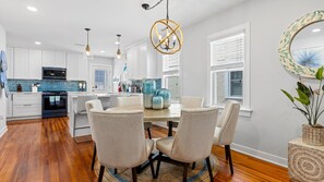 Dining - Coastal Charm in Ocean City Gardens - 3bd/2ba (Ocean City)