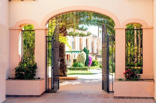 Charming 2-bedroom chalet with AC, WiFi in wonderful Málaga