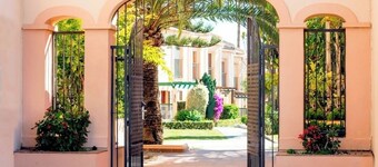 Charming 2-bedroom chalet with AC, WiFi in wonderful Málaga