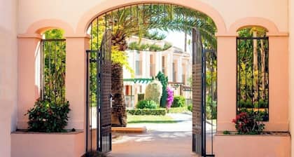 Charming 2-bedroom chalet with AC, WiFi in wonderful Málaga