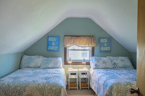 3 bedrooms, iron/ironing board, free WiFi