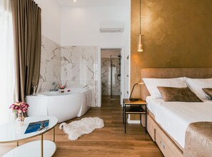 Villa (Four Bedroom Villa with Balcony and P) | 4 chambres, lit de bébé (supplément)