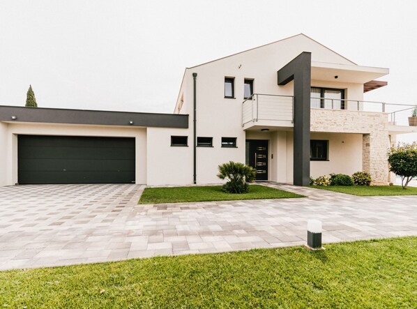Villa (Four Bedroom Villa with Balcony and P) | Exterior - Villa Felicity B4 (Sibenik)