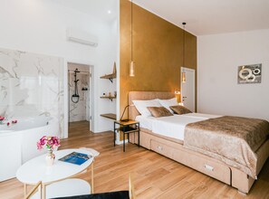 Villa (Four Bedroom Villa with Balcony and P) | 4 soverom og barnesenger