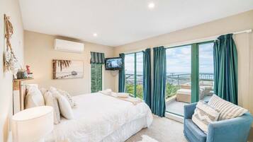 3 slaapkamers, een strijkplank/strijkijzer, wifi, beddengoed