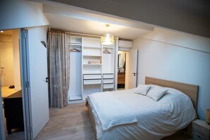 1 chambre, bureau, fer et planche à repasser, Wi-Fi gratuit