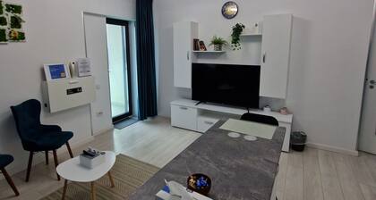 Chic 1-bedroom apartment with fitness room, AC in charming BucureÈti