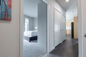 2 sovrum, skrivbord, strykjärn/strykbräda och wi-fi