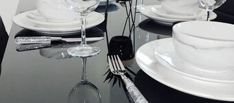 2 Bed Apartment & Free Parking