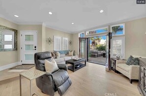 TV, peis og kontorer