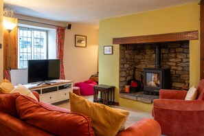 Living room - 1 Bedroom Cottage in Stogursey, No Deposit (Bridgwater)