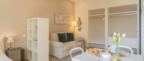 Bügeleisen/Bügelbrett, kostenloses WLAN, Bettwäsche