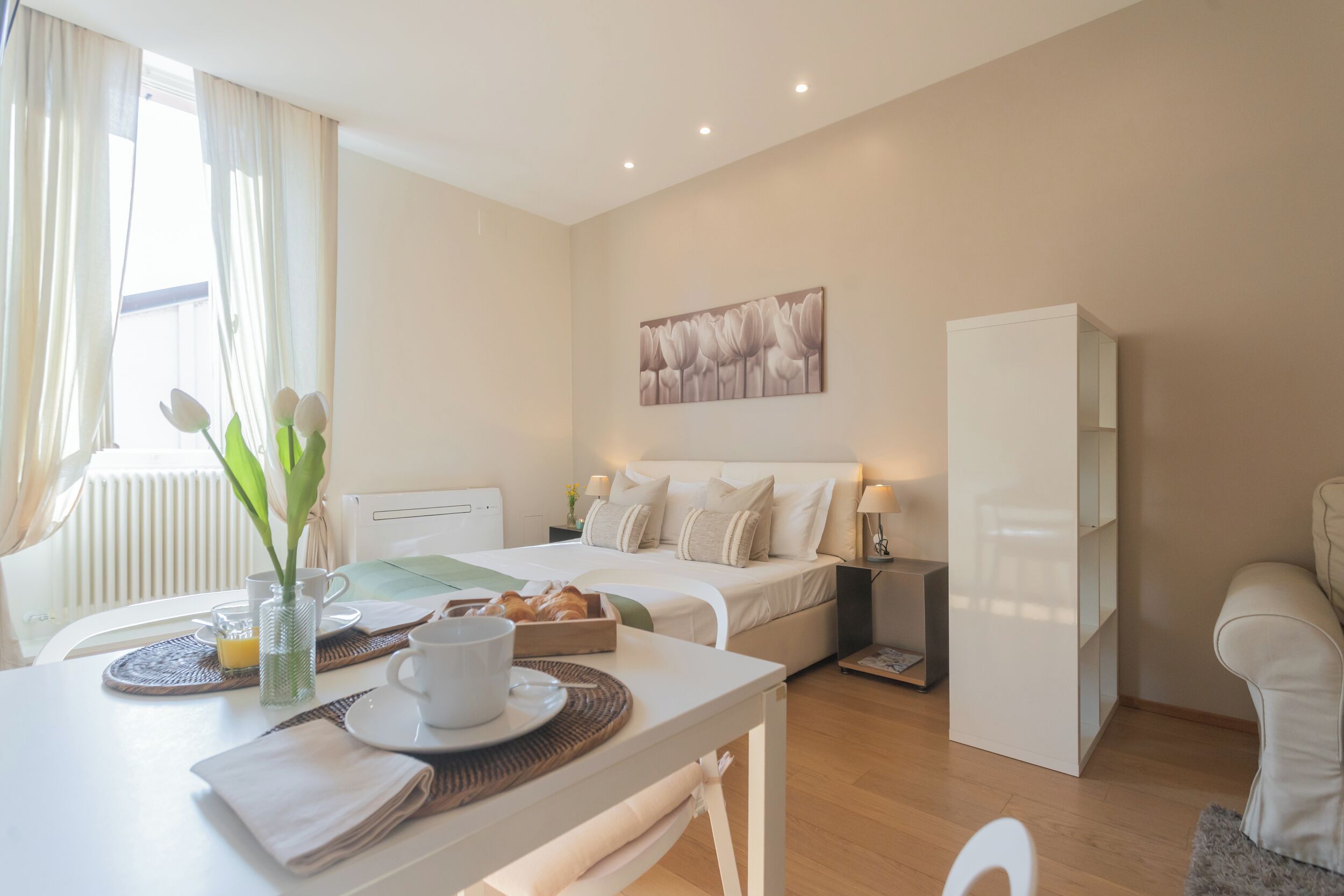 Iron/ironing board, free WiFi, bed sheets