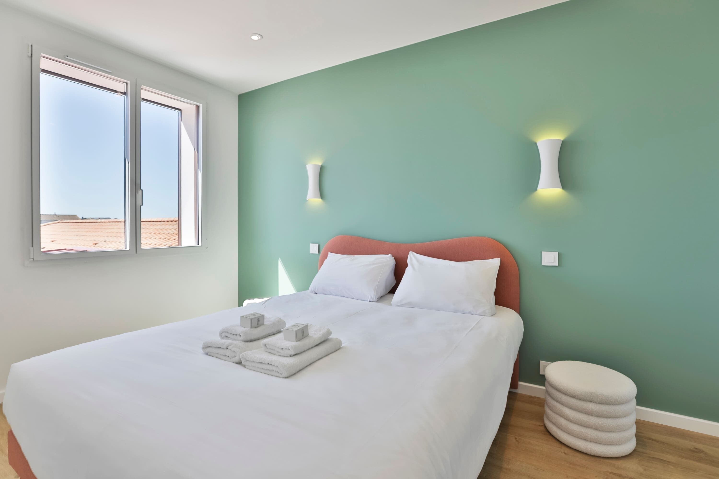 4 slaapkamers, een strijkplank/strijkijzer, wifi, beddengoed