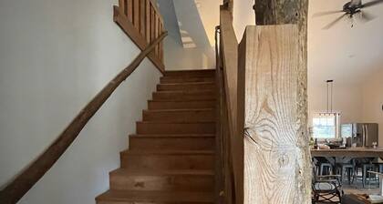4-bedroom house in lovely Benezette with AC, WiFi. Enjoy your stay