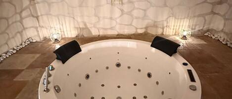 Handtücher, Seife, Shampoo, Toilettenpapier