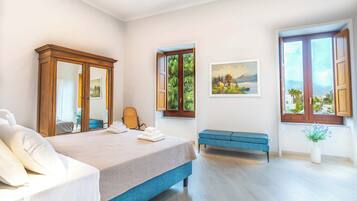 4 Schlafzimmer, Bügeleisen/Bügelbrett, WLAN, Bettwäsche