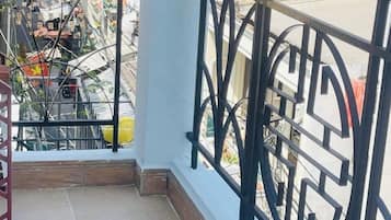 Classic Studio, City View | Terrace/patio