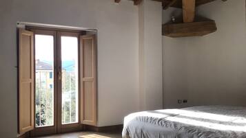 2 camere, una scrivania, Wi-Fi gratuito, lenzuola