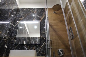 Deluxe Quadruple Room, City View | Bathroom | Shower, hair dryer, bathrobes, slippers - BlackWoody Contemporary Rooms - Napoli Centro Storico (Naples)