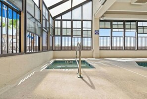 Indendørs pool