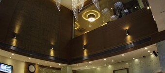 Shangri La Grand The Hotel