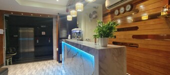 Hotel Ashraya International