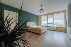 1 bedroom, iron/ironing board, travel cot, free WiFi