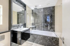 Bruser, hårtørrer, Shampoo