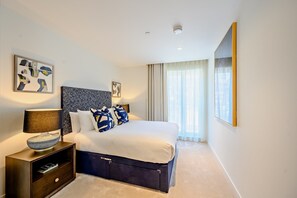 2 bedrooms, iron/ironing board, travel cot, WiFi