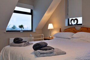 Småhus | 3 soverom, individuelt innredet og strykejern/-brett