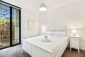 2 chambres, fer et planche à repasser, Wi-Fi, draps fournis