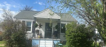 Spacious  house in charming Roanoke  this home can sleeps 4+