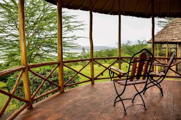 Cottage, Lake View | Desk, laptop workspace, free WiFi