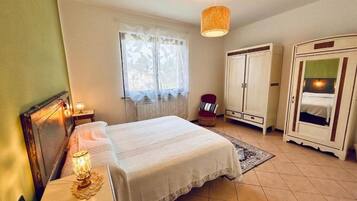 1 bedroom, iron/ironing board, travel crib, free WiFi