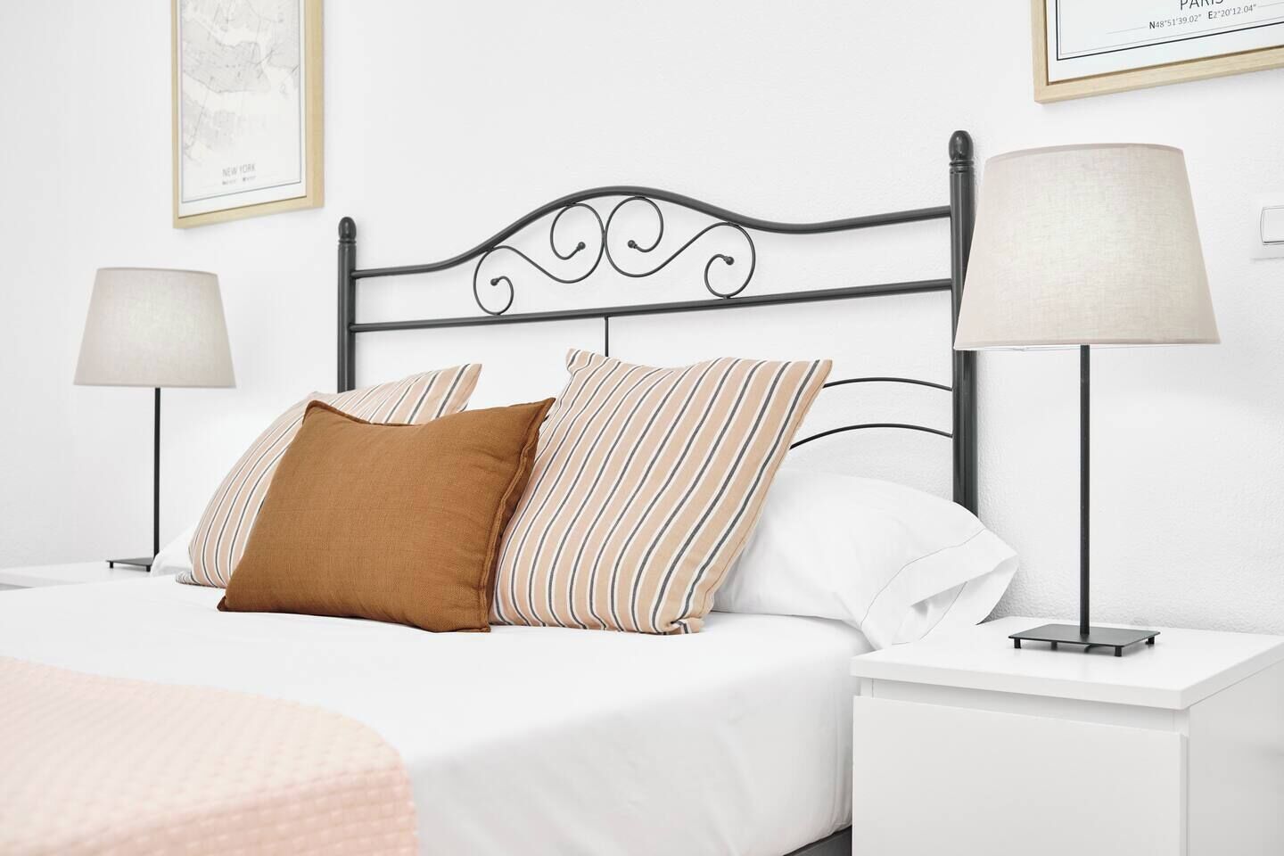 3 slaapkamers, een strijkplank/strijkijzer, gratis wifi, beddengoed