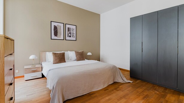 Unclassified image, 1 of 21, button - Blueground | Prague 1, furnished, Old town square (PRG-43) (Praha)